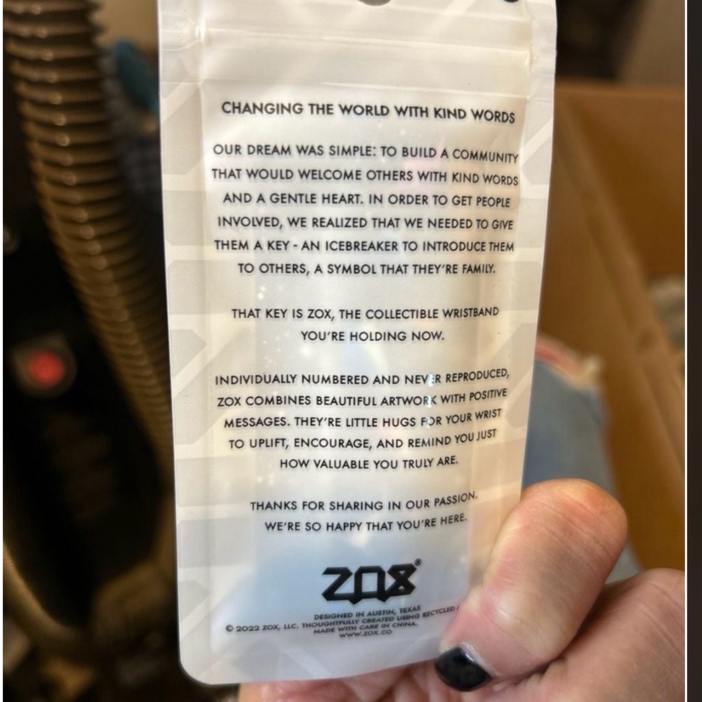 ZOX Women's Inspirational Wristband - Cream